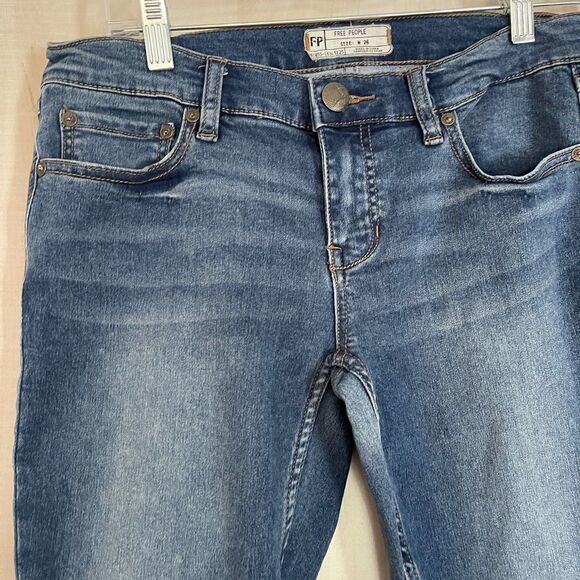 Free People jeans, size 26‎ - Picture 3 of 10